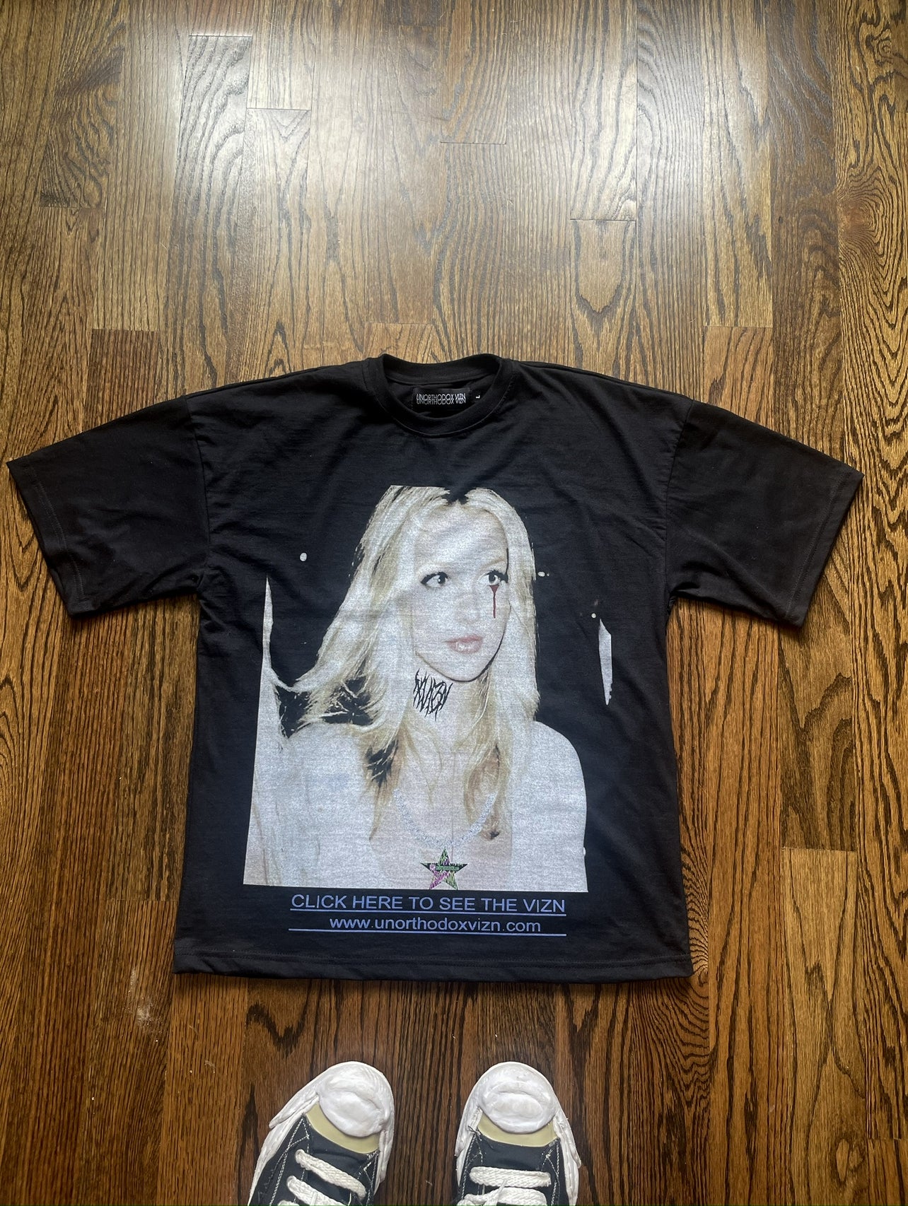 Britney tee